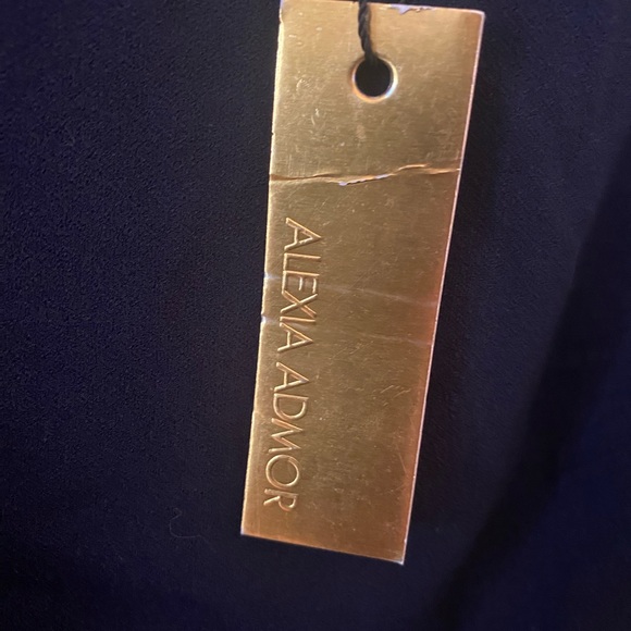 Navy Alexa Admore Cap Sleeve Sheath Dress with Belt. From Nordstrom. NWT Size XS - Picture 5 of 6